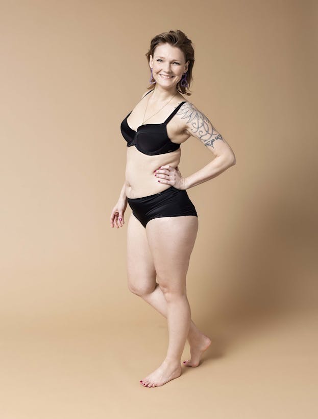 Molly viser frem kroppen sin Molly viser frem kroppen sin